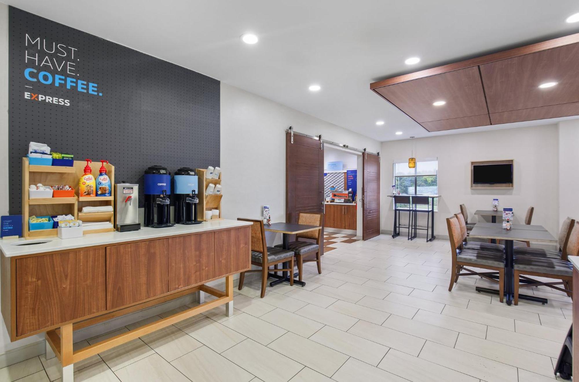 Holiday Inn Express & Suites Locust Grove By Ihg Kültér fotó